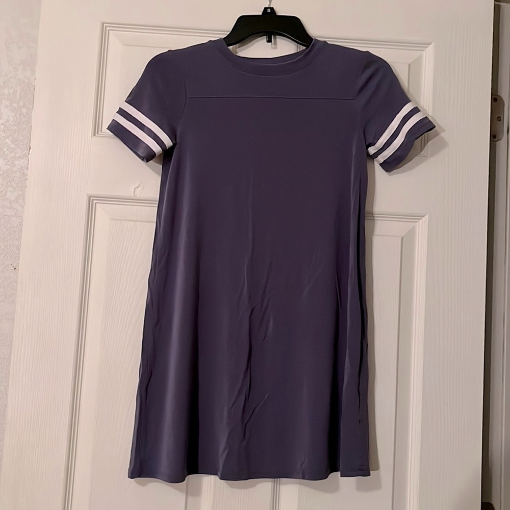 GIRLS POLYESTER DRESS : SIZE LARGE